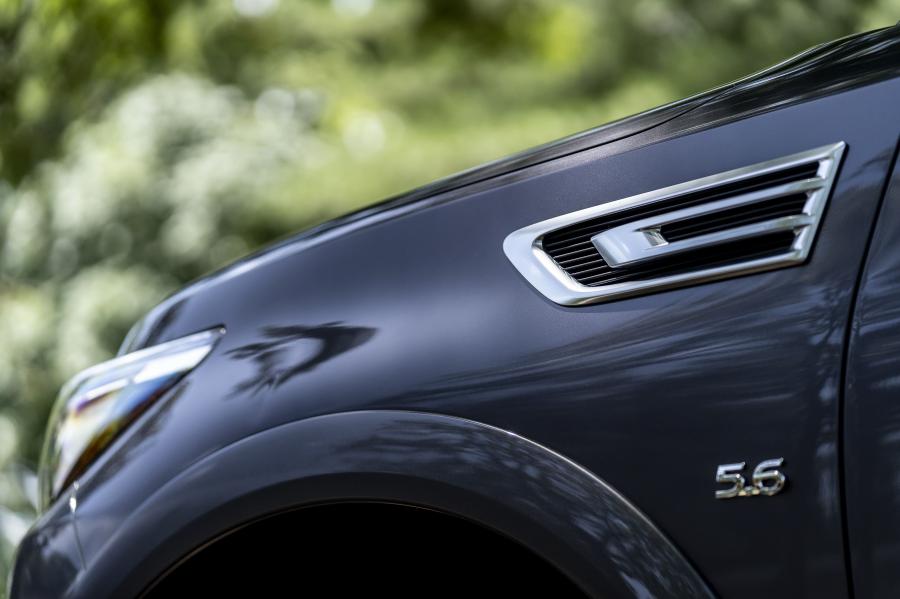 Детали экстерьера Infiniti QX80 5.6 Limited 2018 года  (NA) (фото 37 из 45)